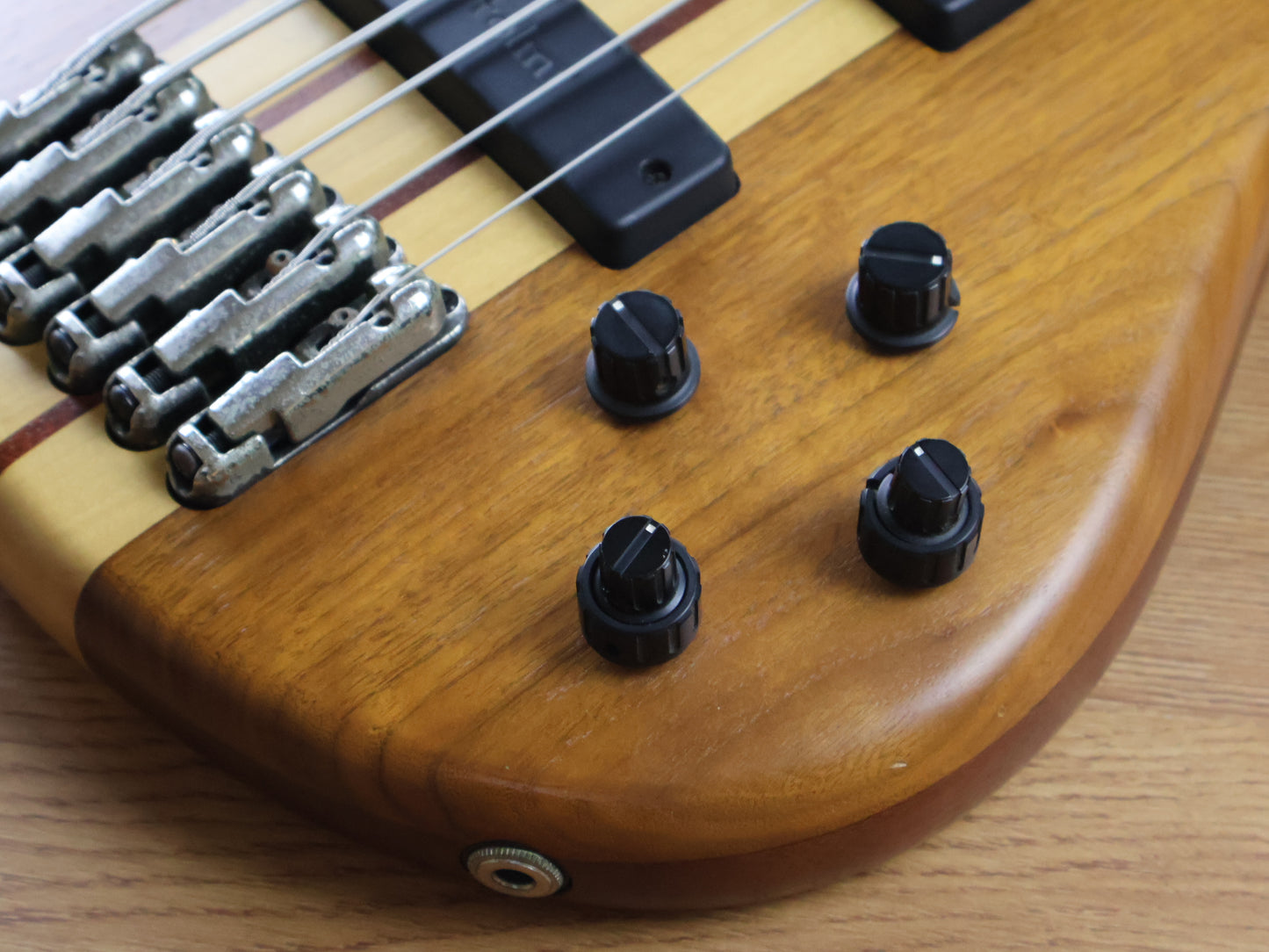 2007 Ibanez Prestige SR1006EWM 6-String Bass (Natural)
