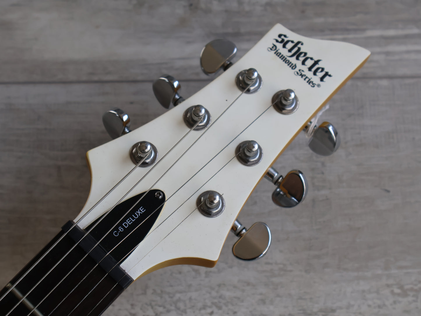 2018 Schecter C-6 Deluxe (White)
