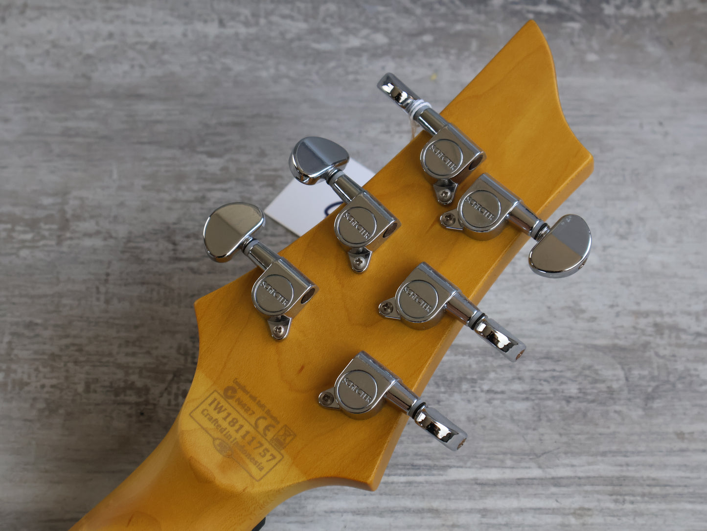 2018 Schecter C-6 Deluxe (White)