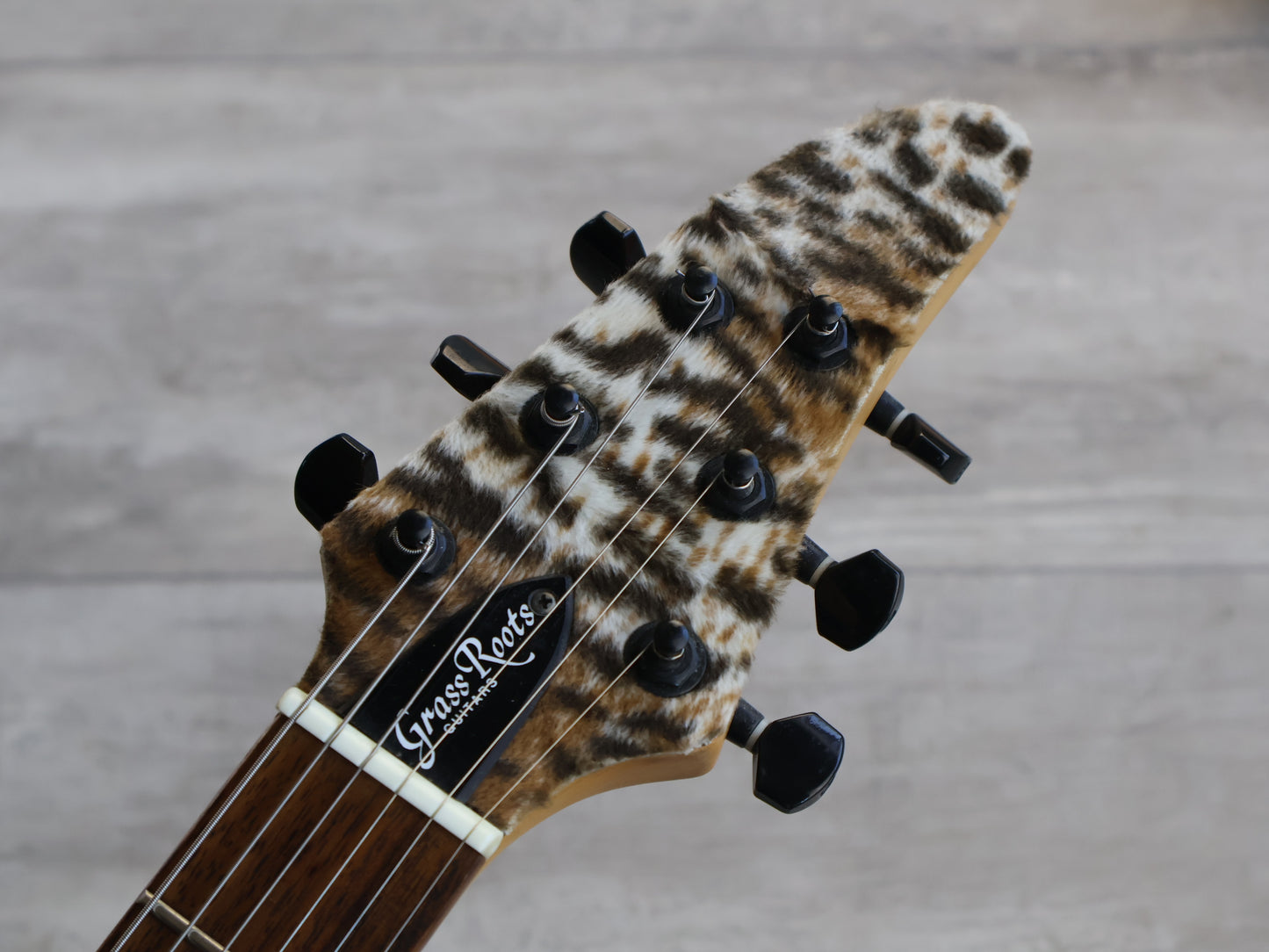 Grassroots (by ESP) G-HR-38 Horizon (Fuzzy Leopard)