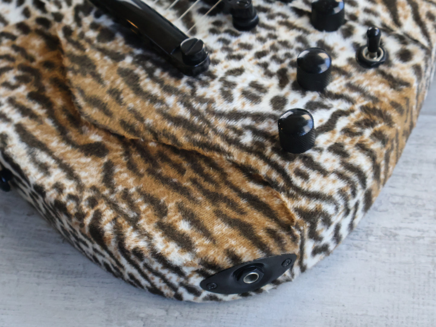 Grassroots (by ESP) G-HR-38 Horizon (Fuzzy Leopard)