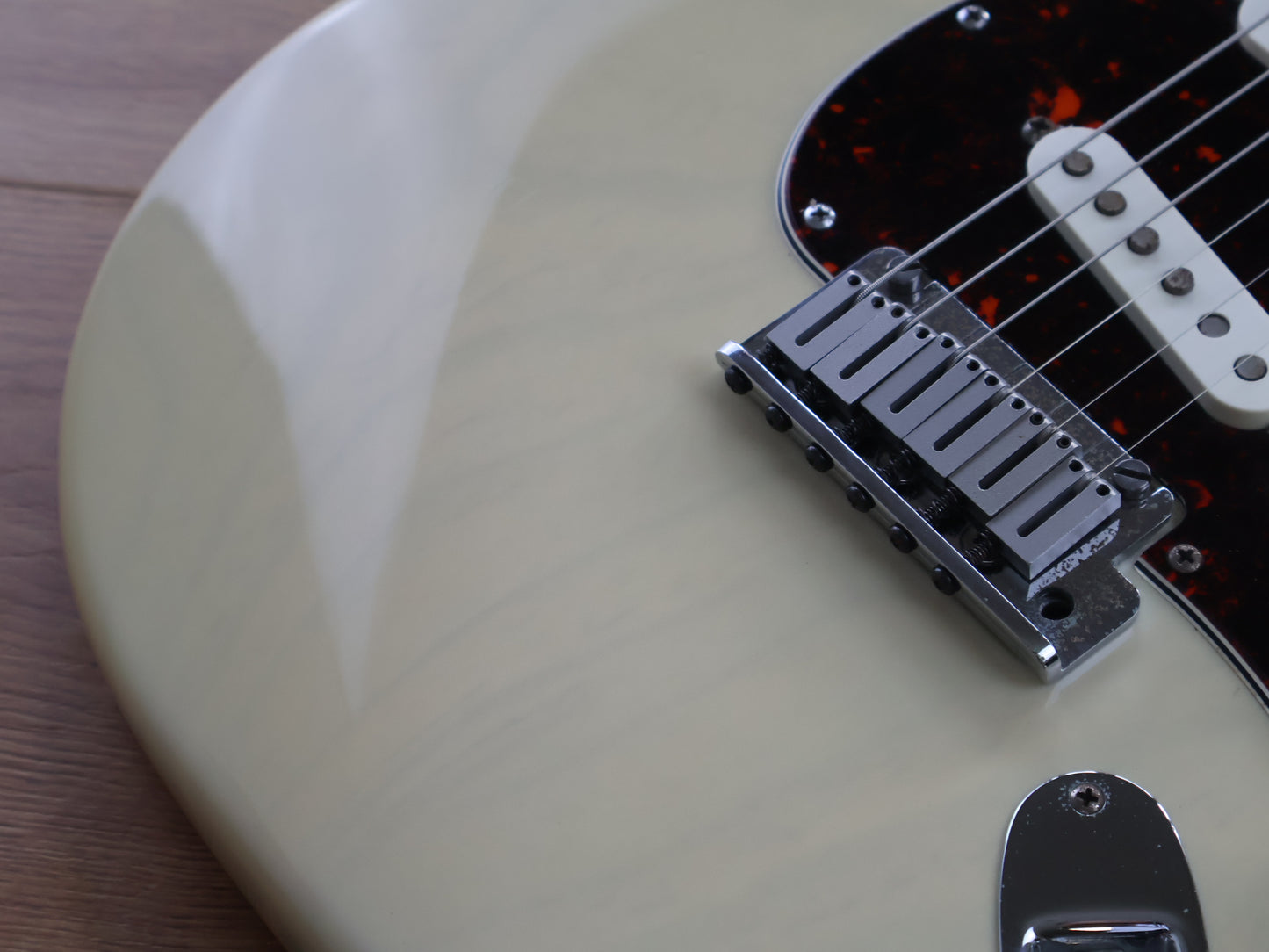 1997 Fender USA Custom Shop American Classic Stratocaster (White Blonde)