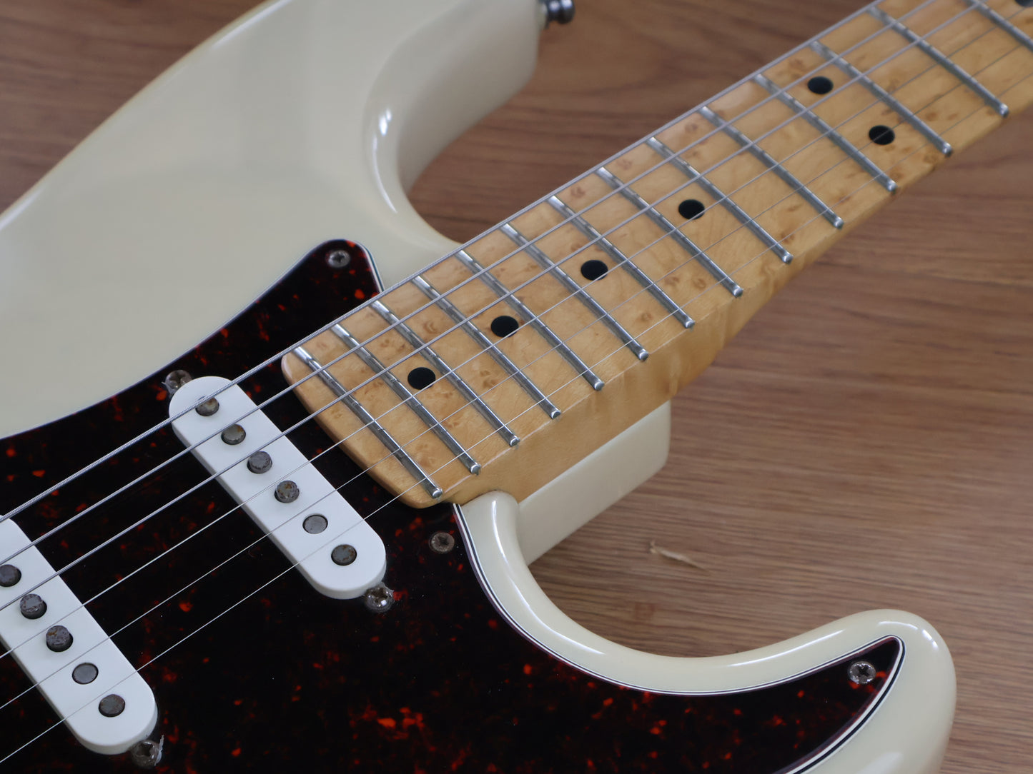 1997 Fender USA Custom Shop American Classic Stratocaster (White Blonde)