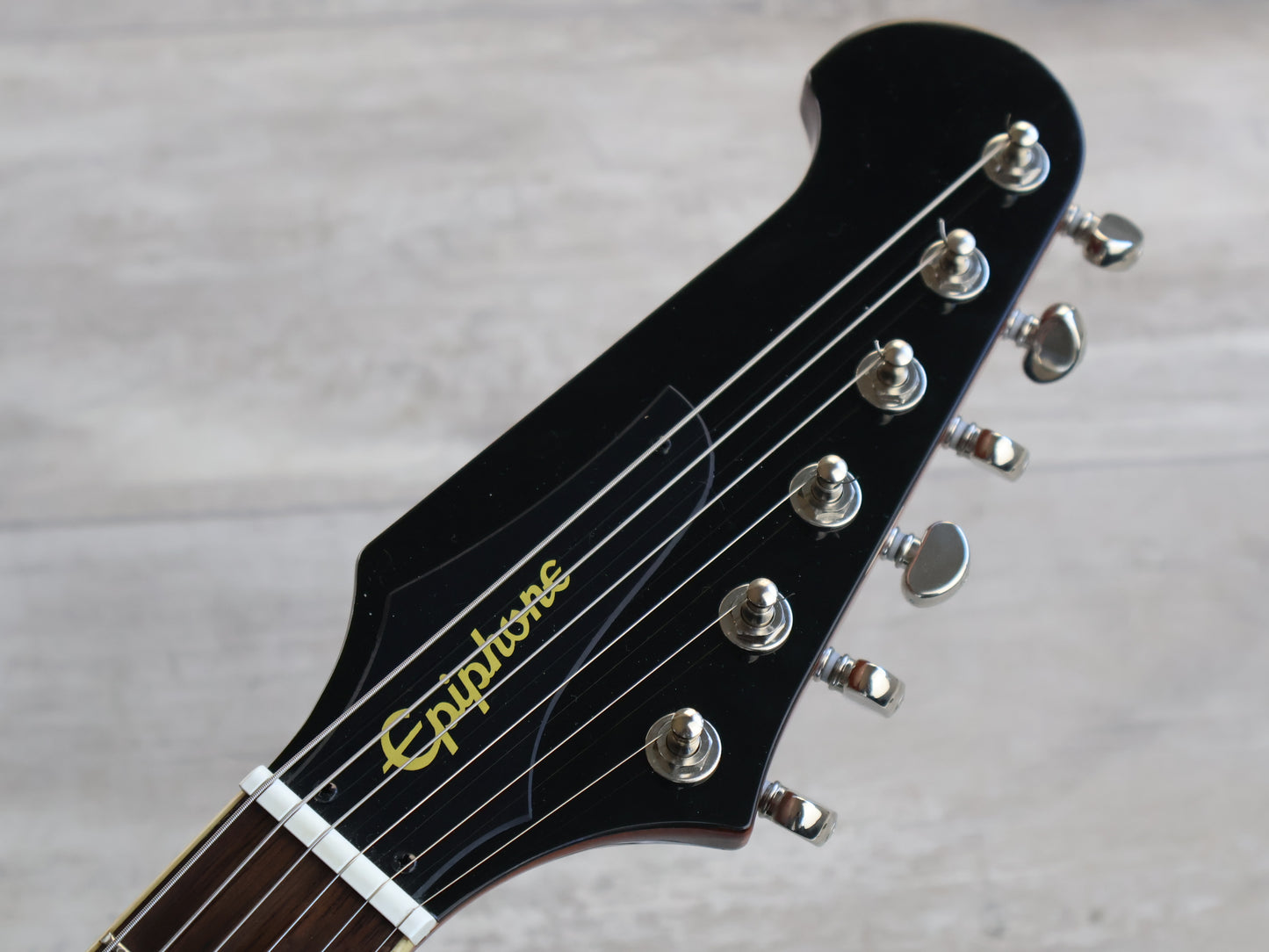 Epiphone "Inspired by Gibson" '63 Reissue Firebird (Vintage Sunburst)