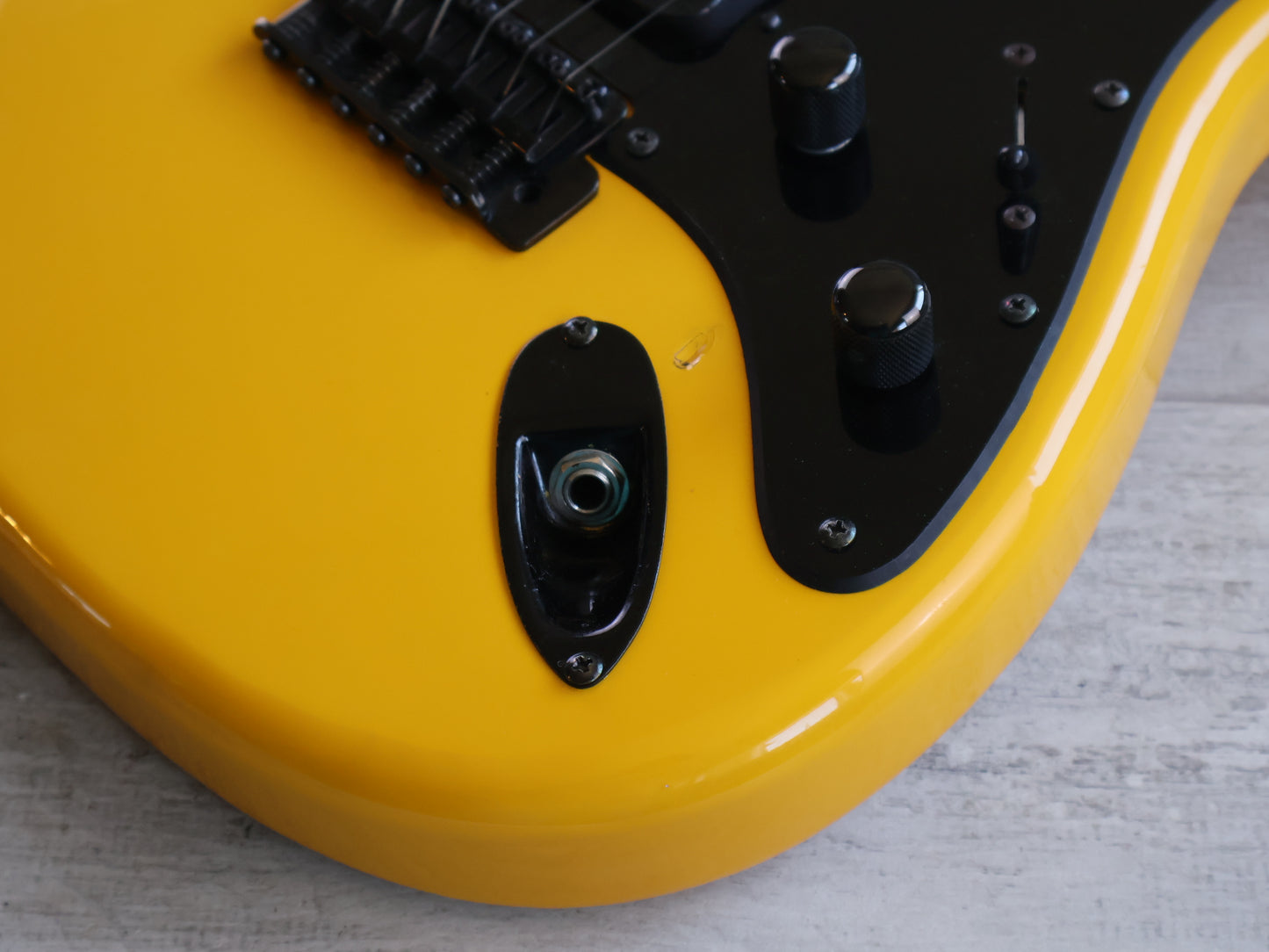1994 Charvel Jackson HS Superstrat (Yellow)