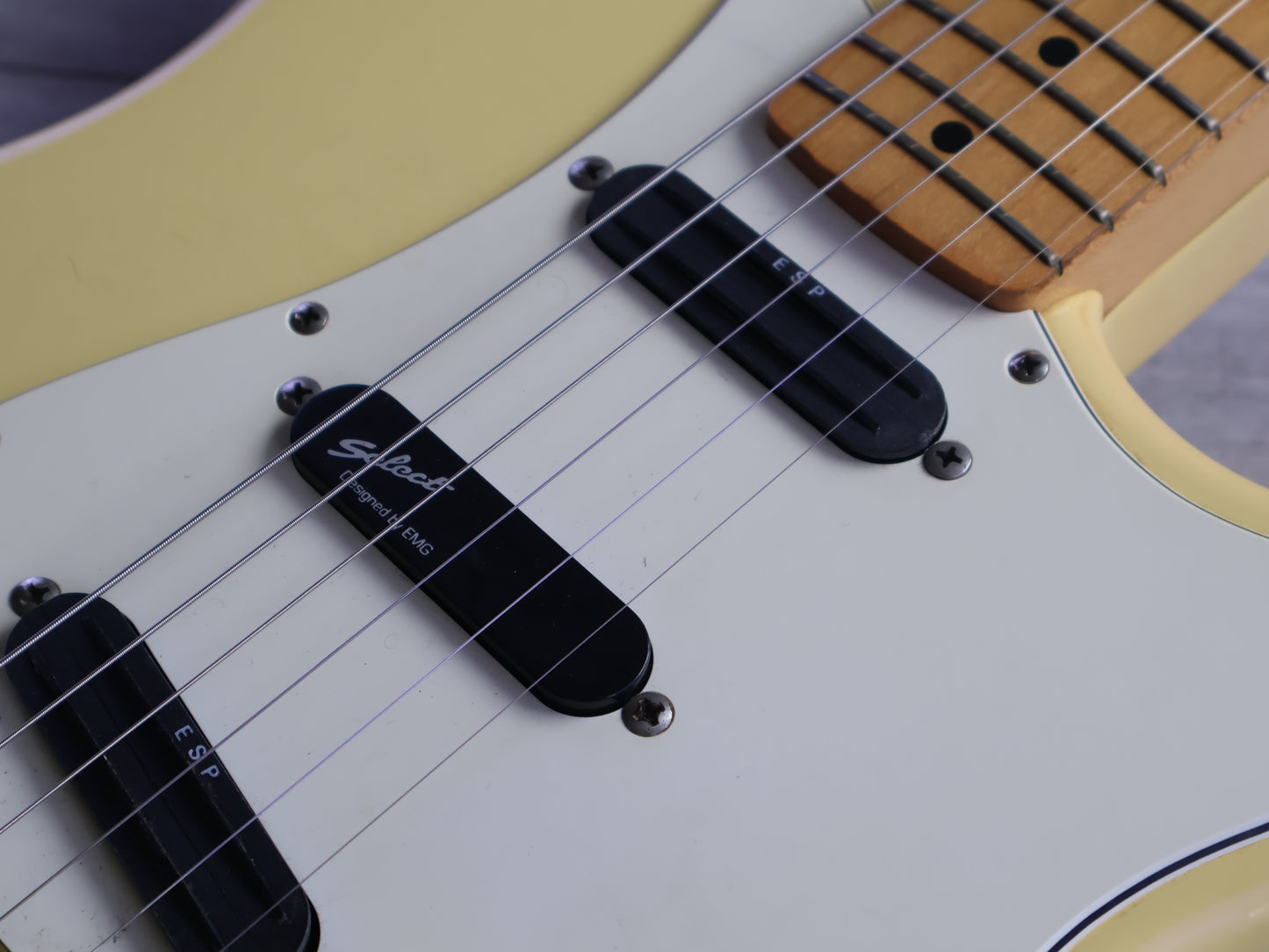 1993 Fender Japan ST72-58 '72 Reissue Stratocaster (Vintage White)