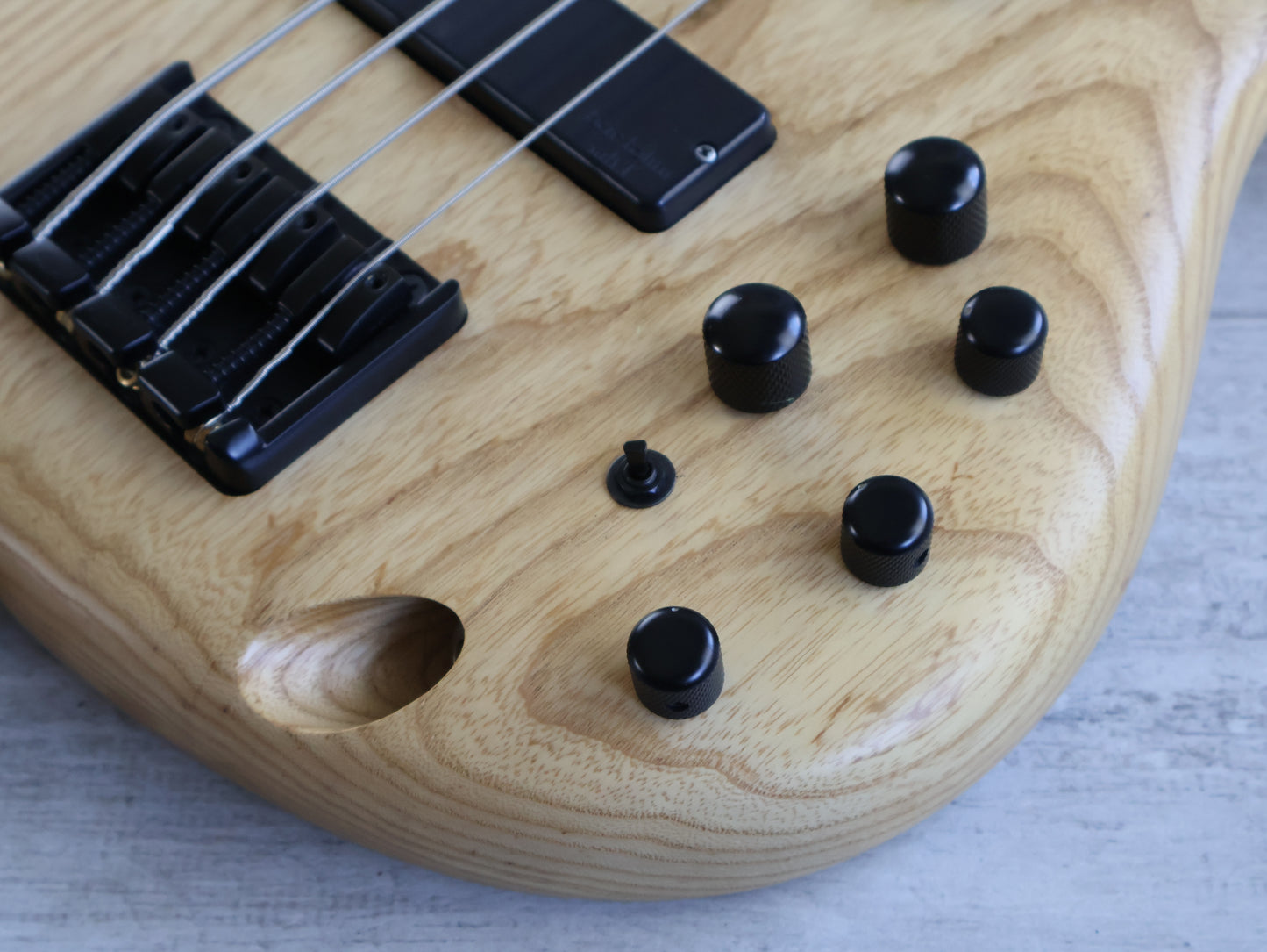 Ibanez SR600 NTF SDGR Bass Guitar (Natural Flat)