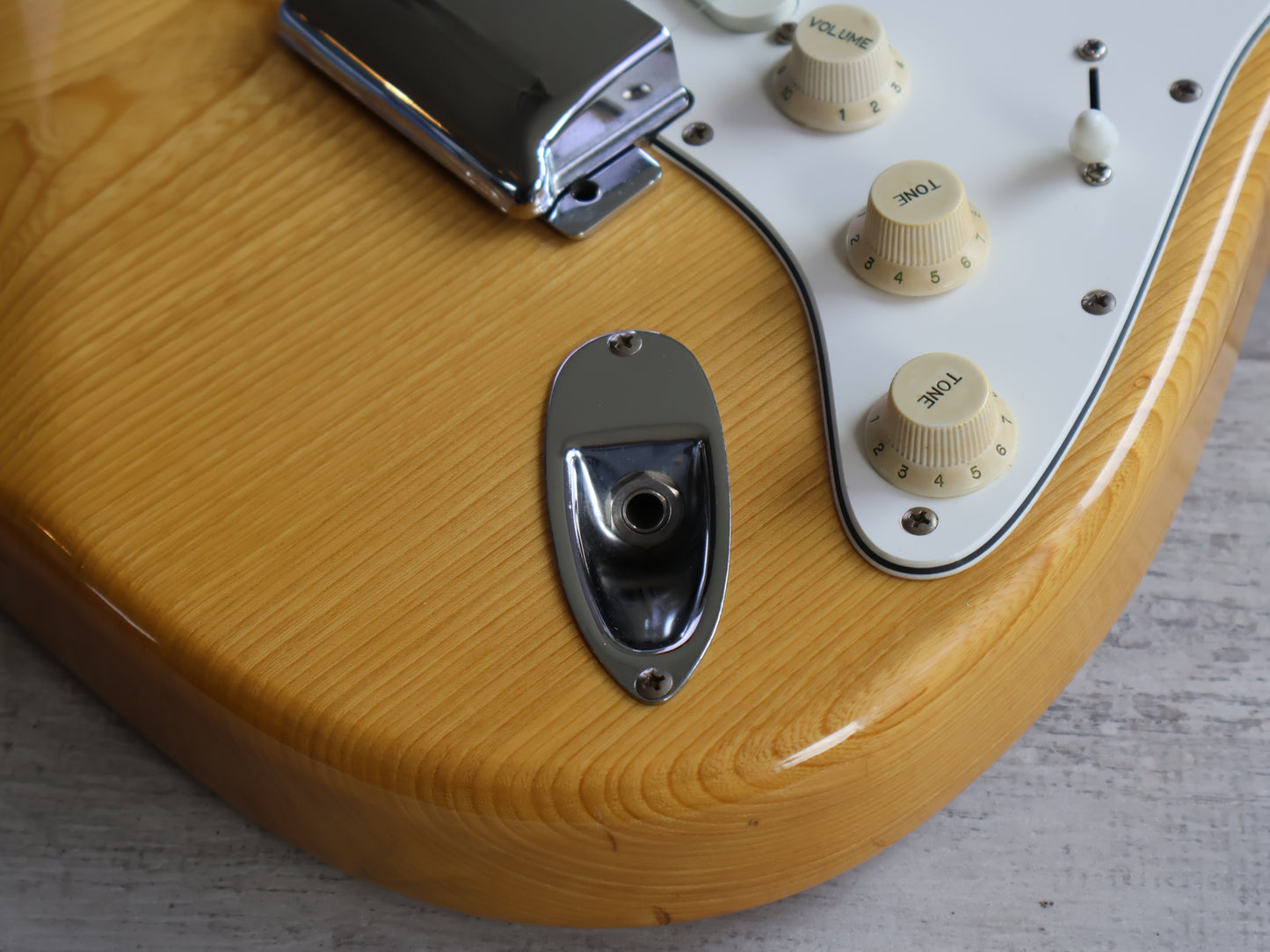 1978 Aria Pro II ST-400 Strikin' Sound Stratocaster (Natural)