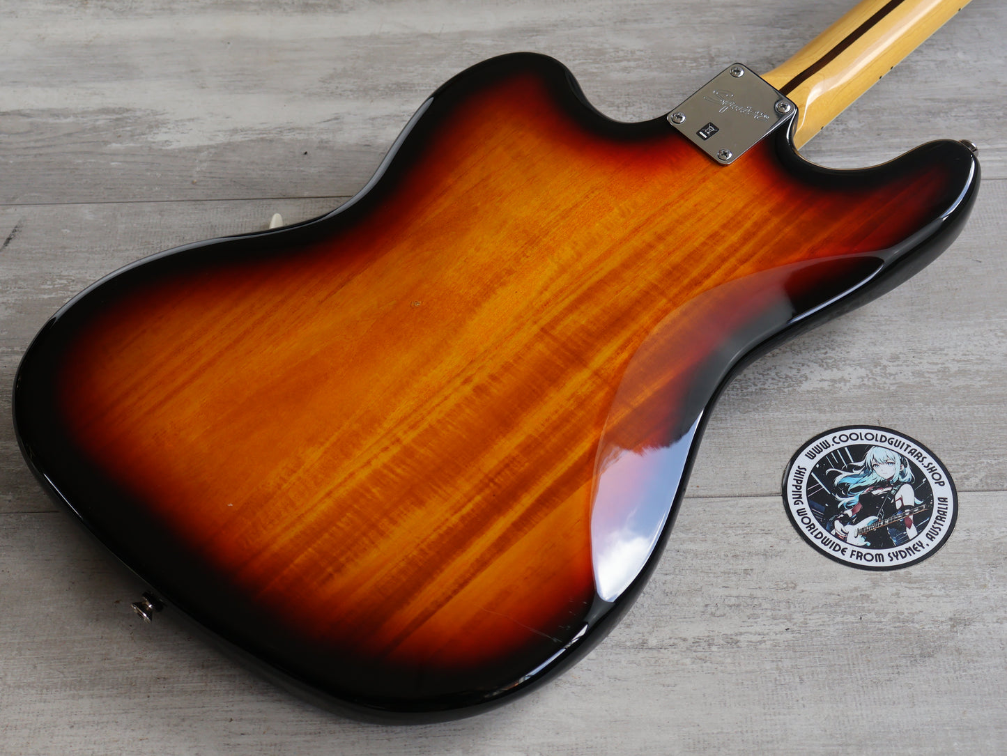 2014 Squier Classic Vibe Bass VI (Three-Colour Sunburst)