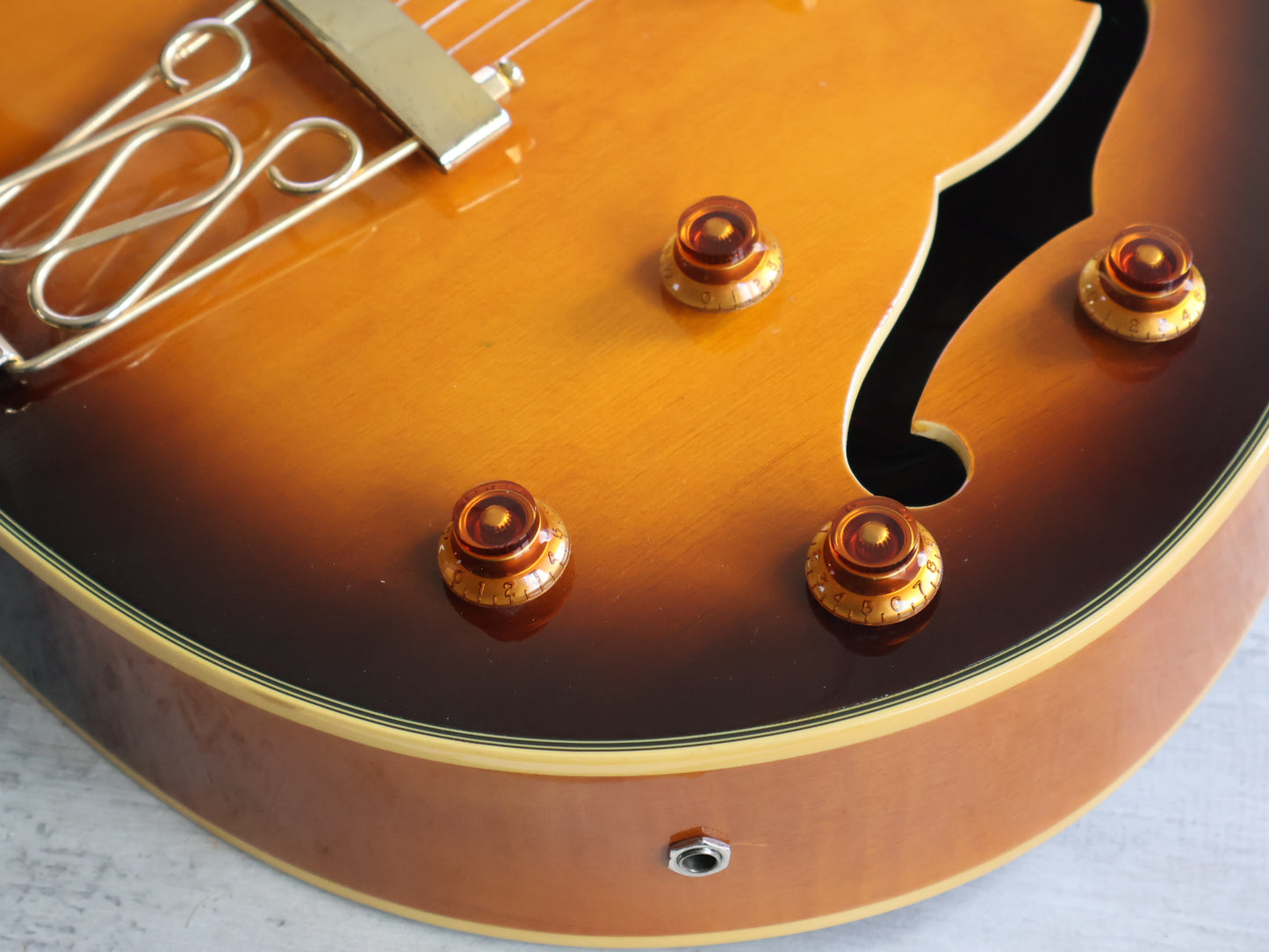 1990's Hohner SE-400 Hollowbody (Sunburst)
