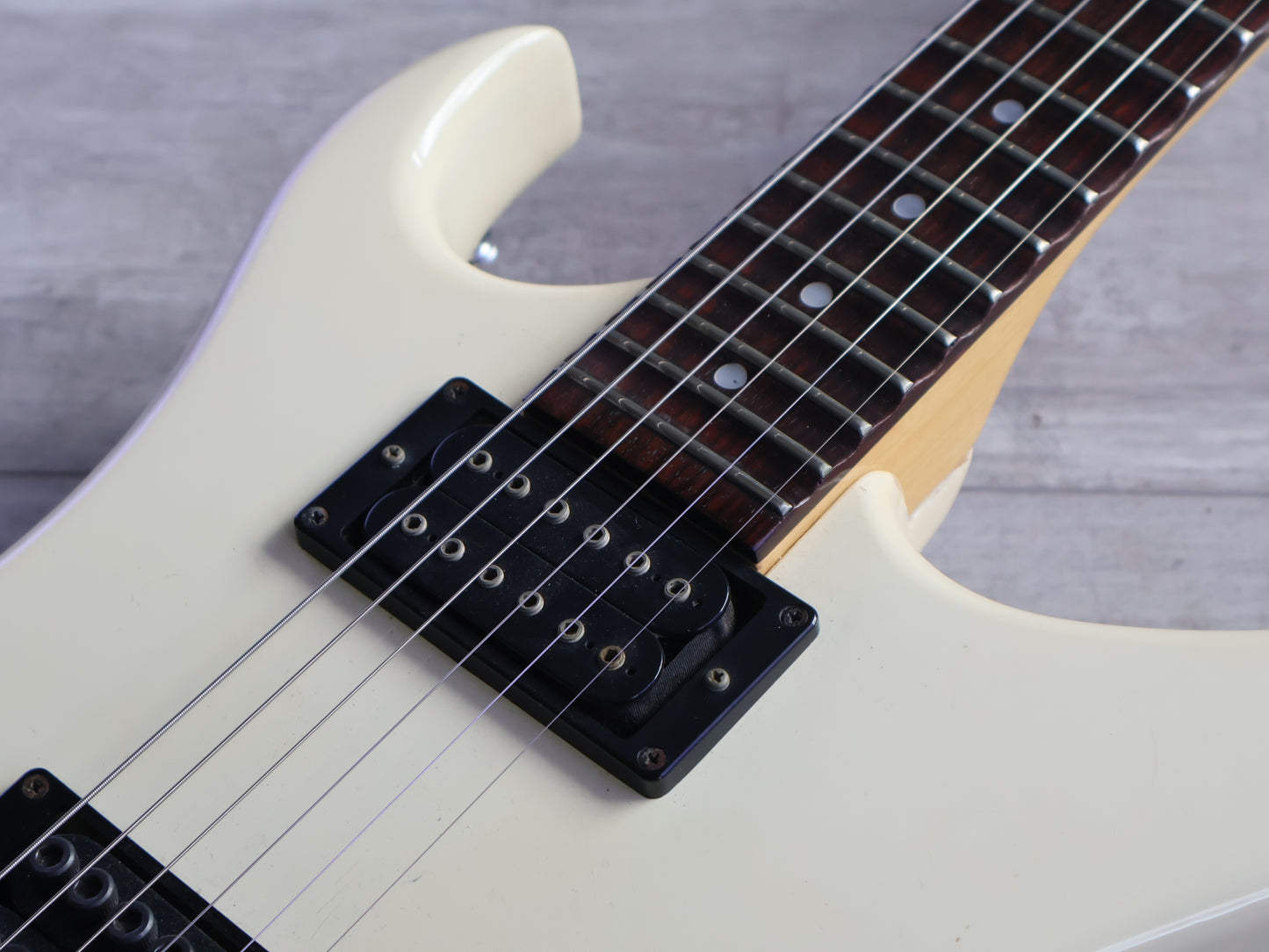1981 Aria Pro II Japan U-60T Scalloped Urchin (Vintage White)