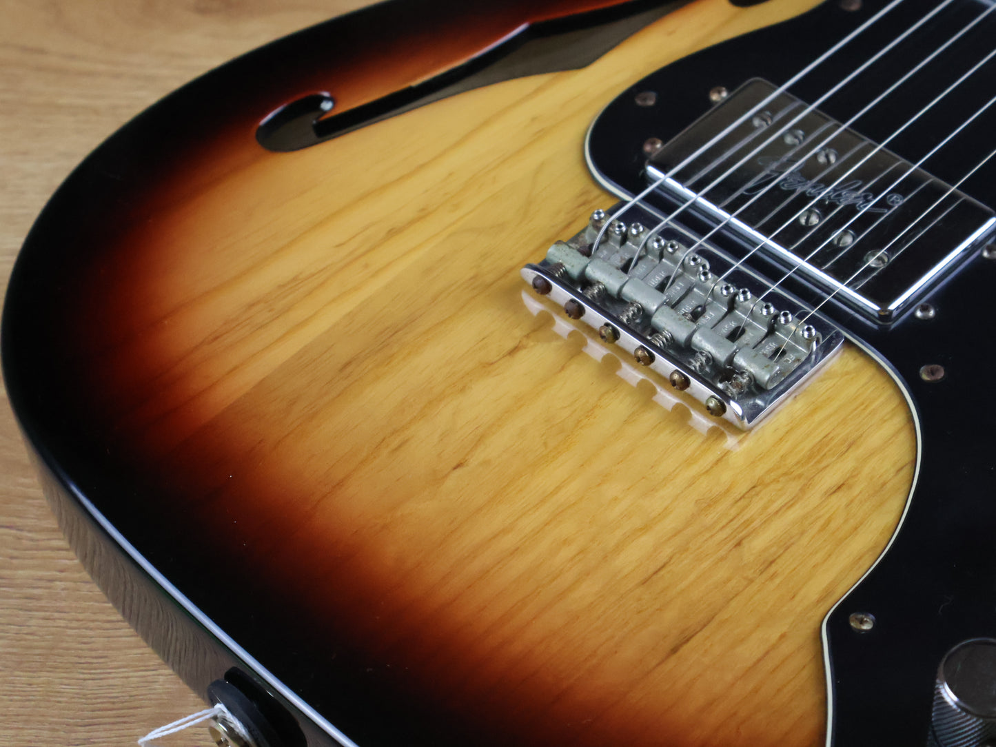 2015 Fender Classic Series '72 Telecaster Thinline Deluxe (3-Color Sunburst)