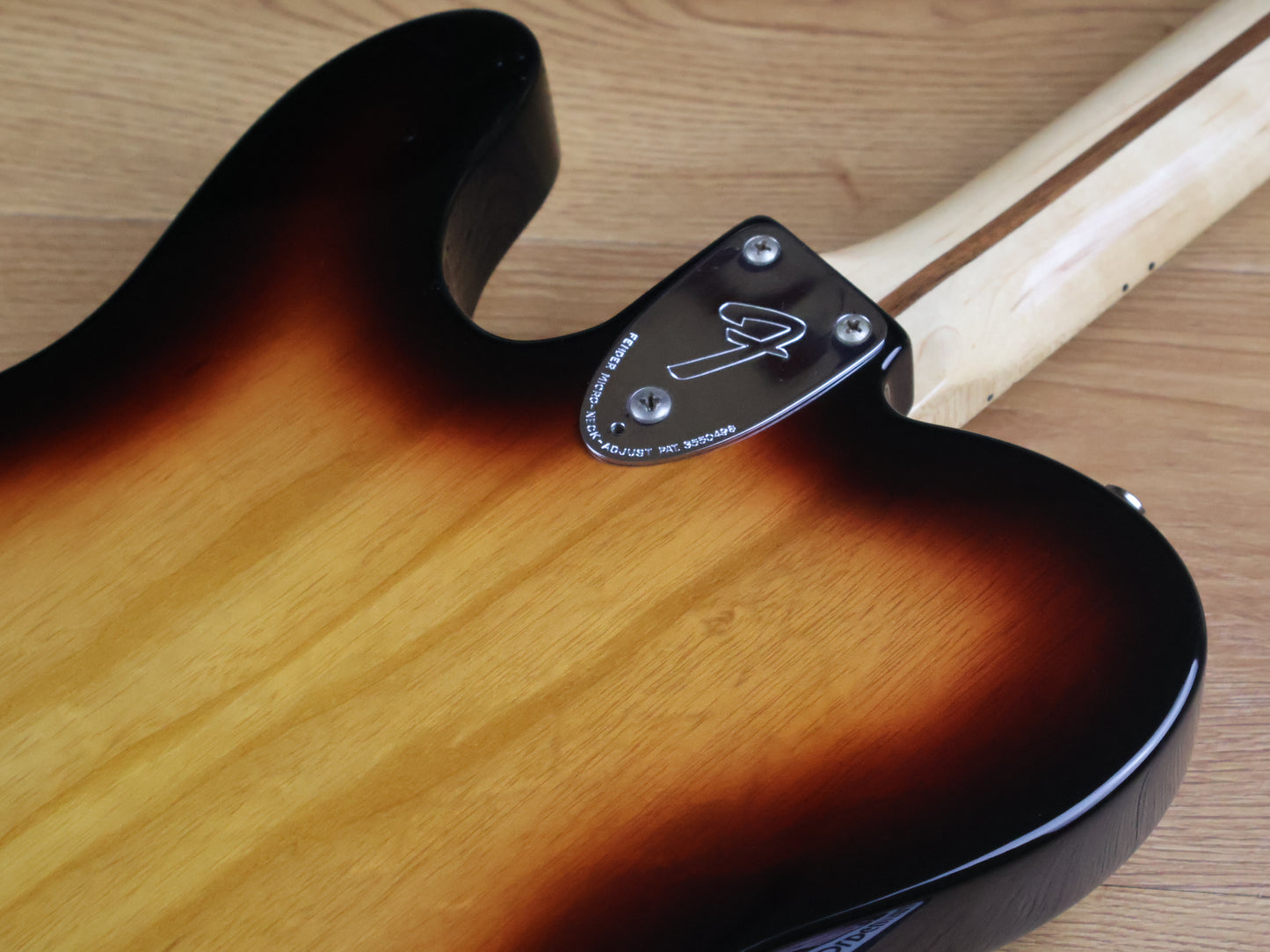 2015 Fender Classic Series '72 Telecaster Thinline Deluxe (3-Color Sunburst)