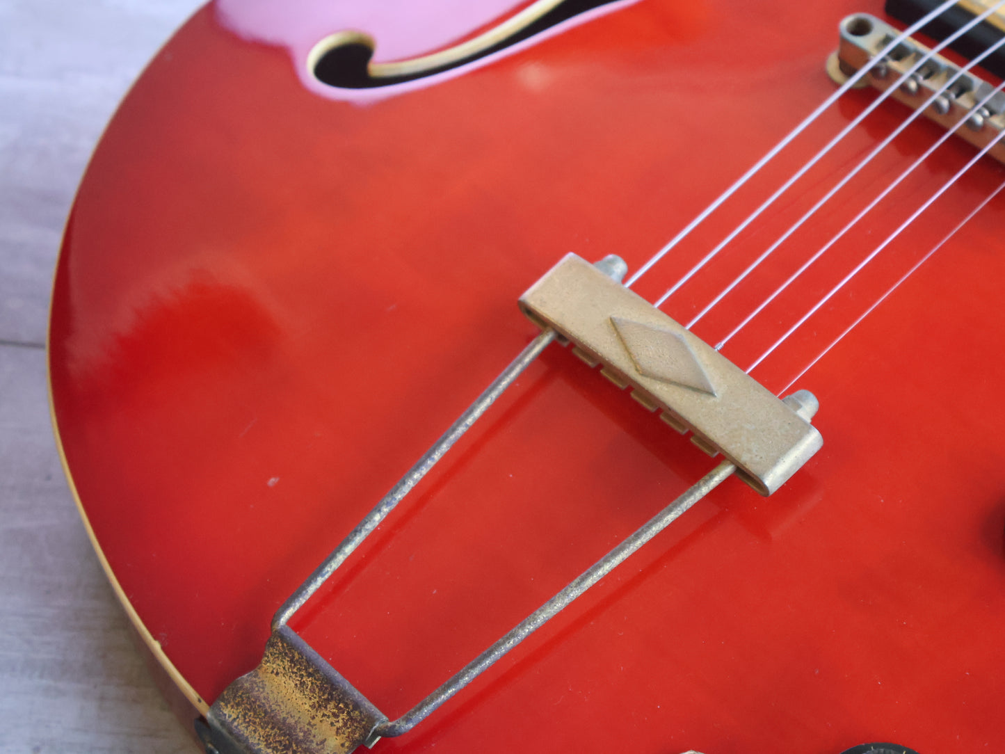 1970's Ventura Japan V-1002 Semi Hollowbody (Red)