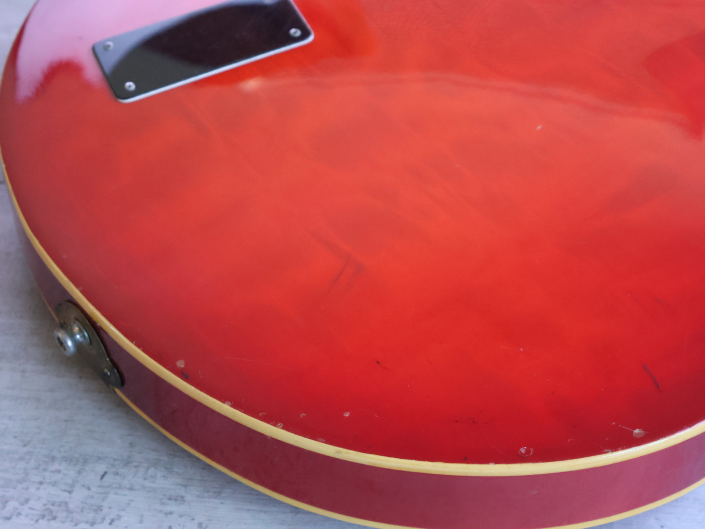 1970's Ventura Japan V-1002 Semi Hollowbody (Red)