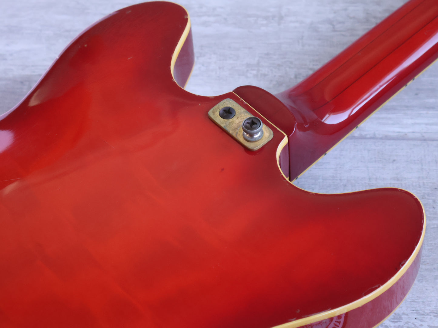 1970's Ventura Japan V-1002 Semi Hollowbody (Red)