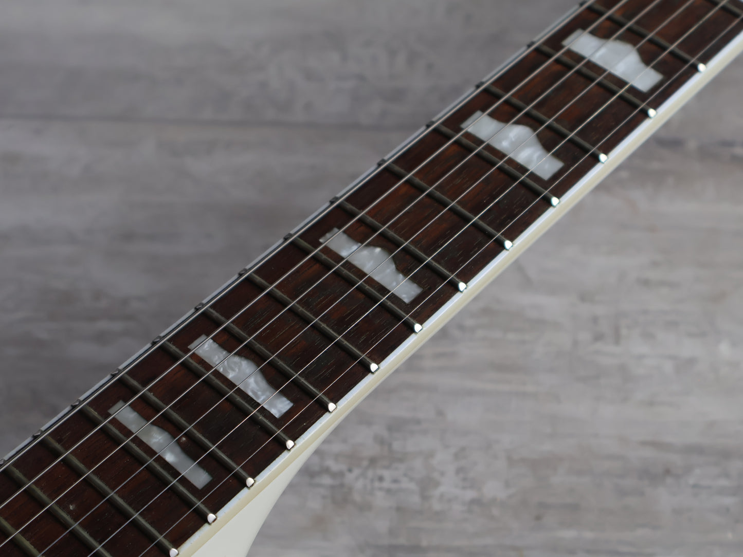 2023 Gretsch G5422TG Electromatic Classic HollowBody Double-Cut w/Bigsby (White)