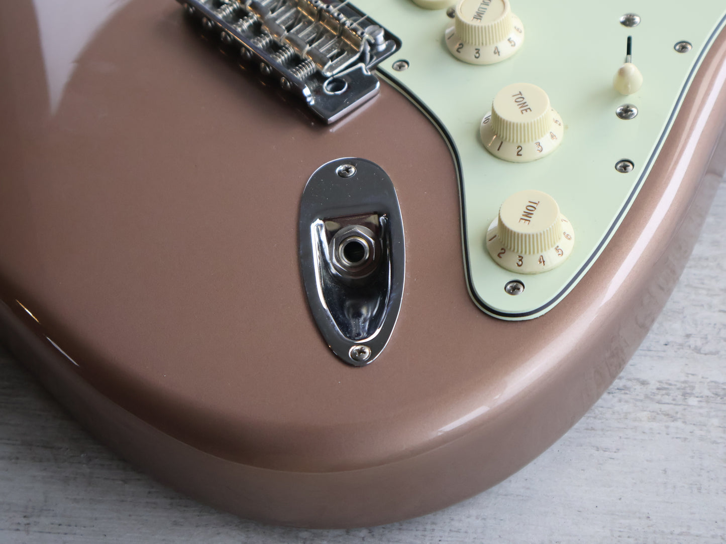 2019 Fender Vintera ’60s "Modified" Stratocaster (Burgundy Mist)