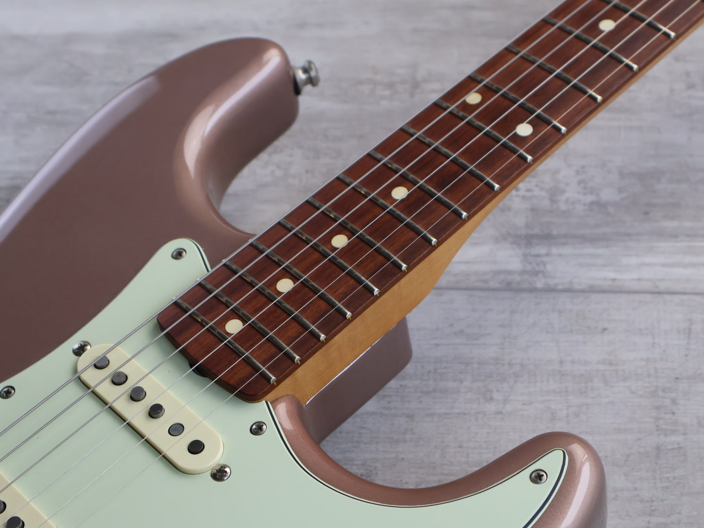 2019 Fender Vintera ’60s "Modified" Stratocaster (Burgundy Mist)