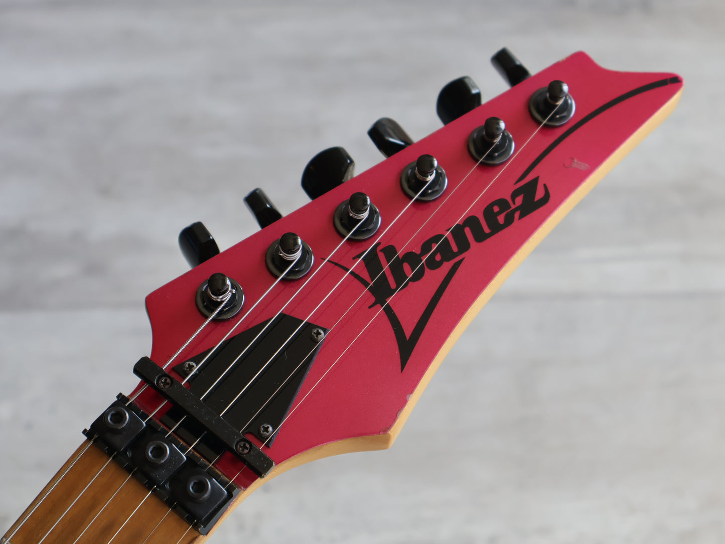 1990 Ibanez Japan RG-550 Superstrat (Coral Mist Metallic)