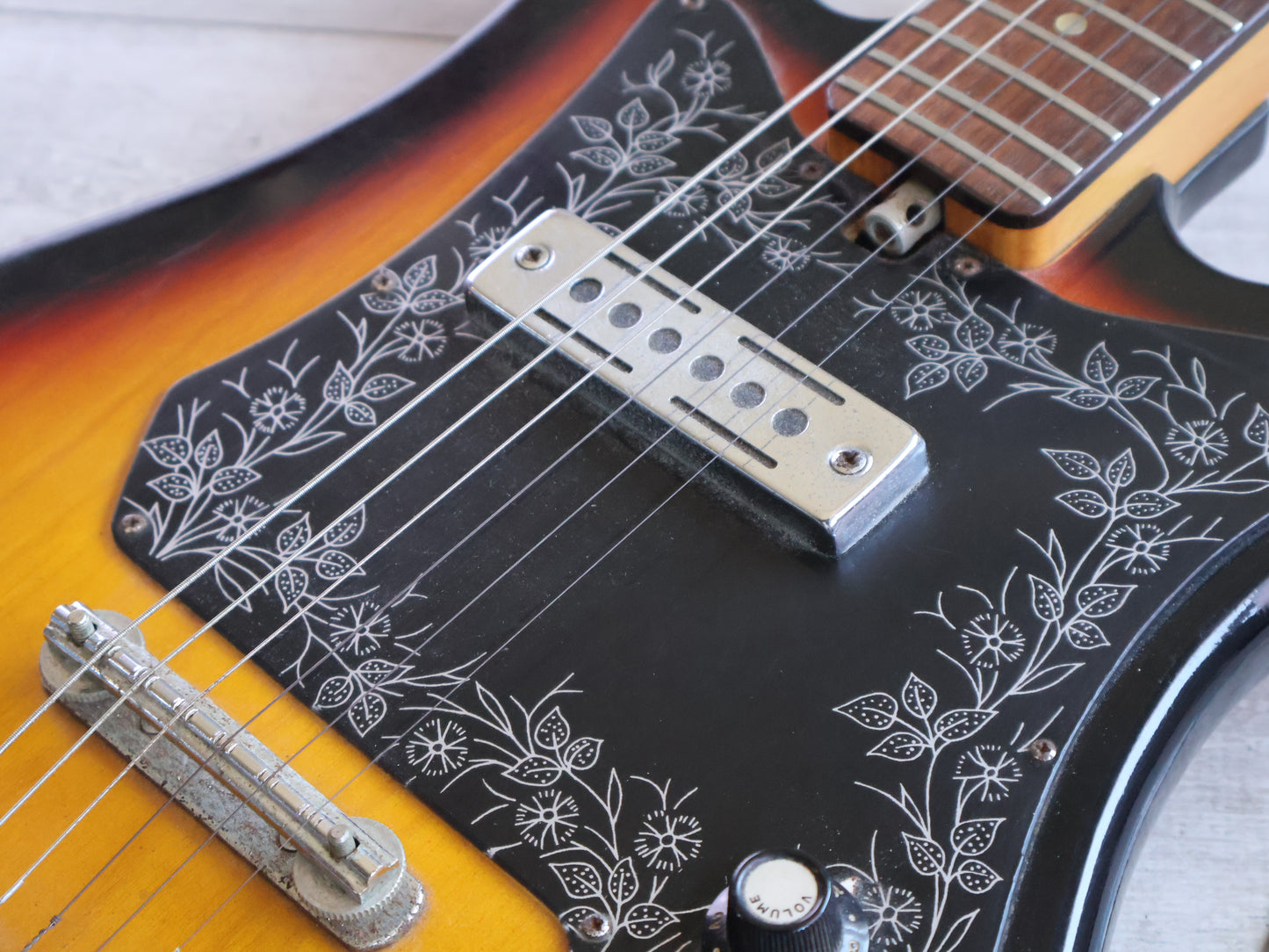 1960's Teisco Japan E-110 "Tulip" Double Cutaway (Sunburst)