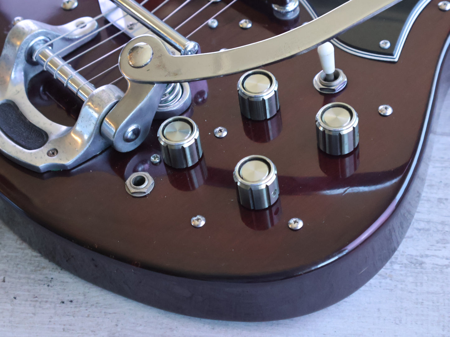 1970's Pearl PE-1162 SG Double Cutaway w/Bigsby (Cherry Red)