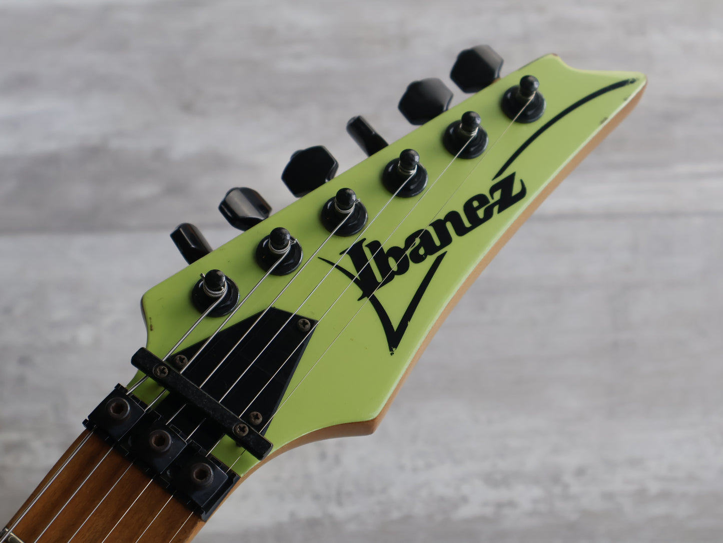 1989 Ibanez Japan RG-550 Superstrat (Faded Desert Sun Yellow)