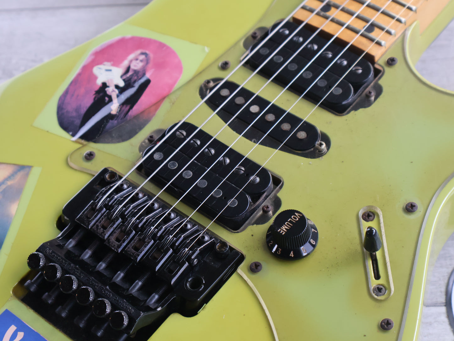 1989 Ibanez Japan RG-550 Superstrat (Faded Desert Sun Yellow)