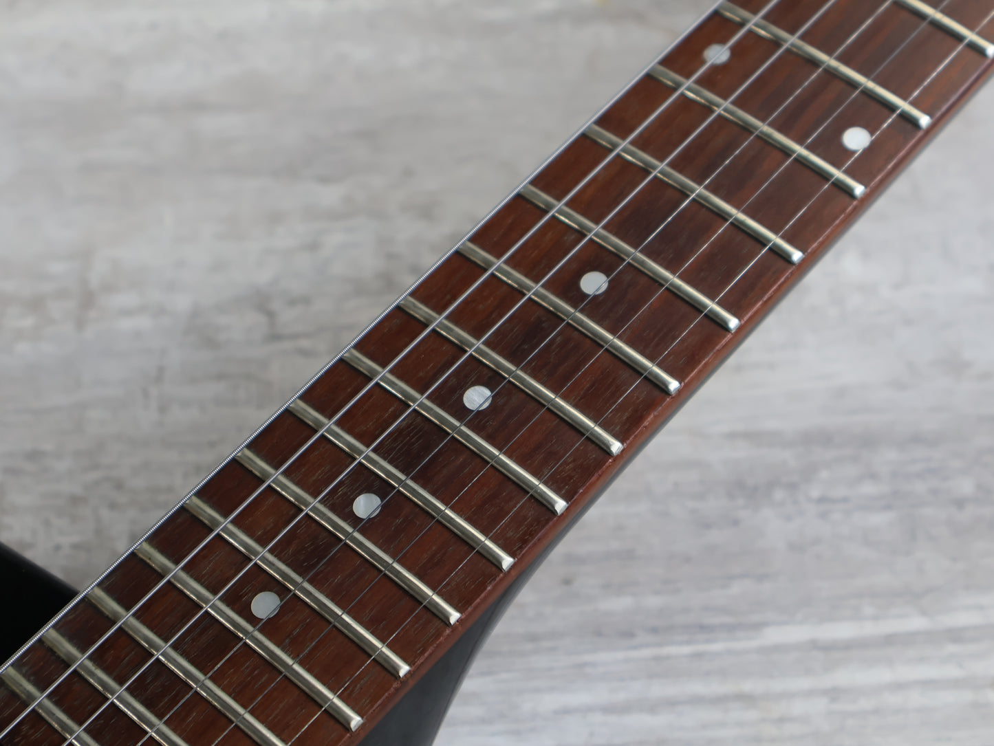 Hohner G2T Headless Guitar w/Steinberger System (Black)