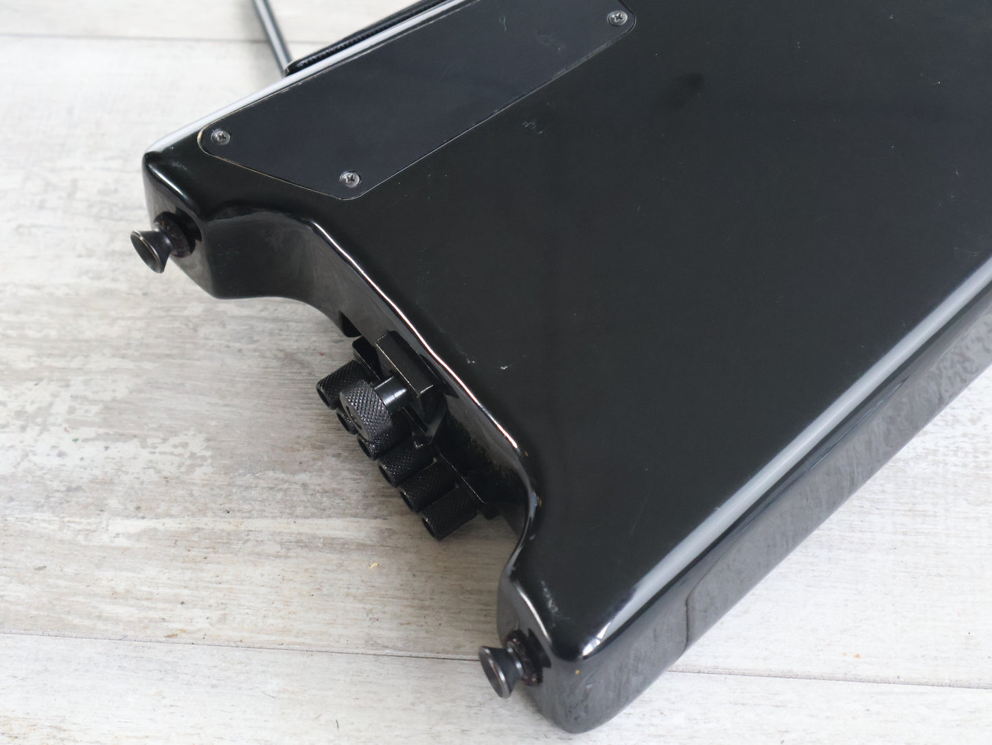 Hohner G2T Headless Guitar w/Steinberger System (Black)