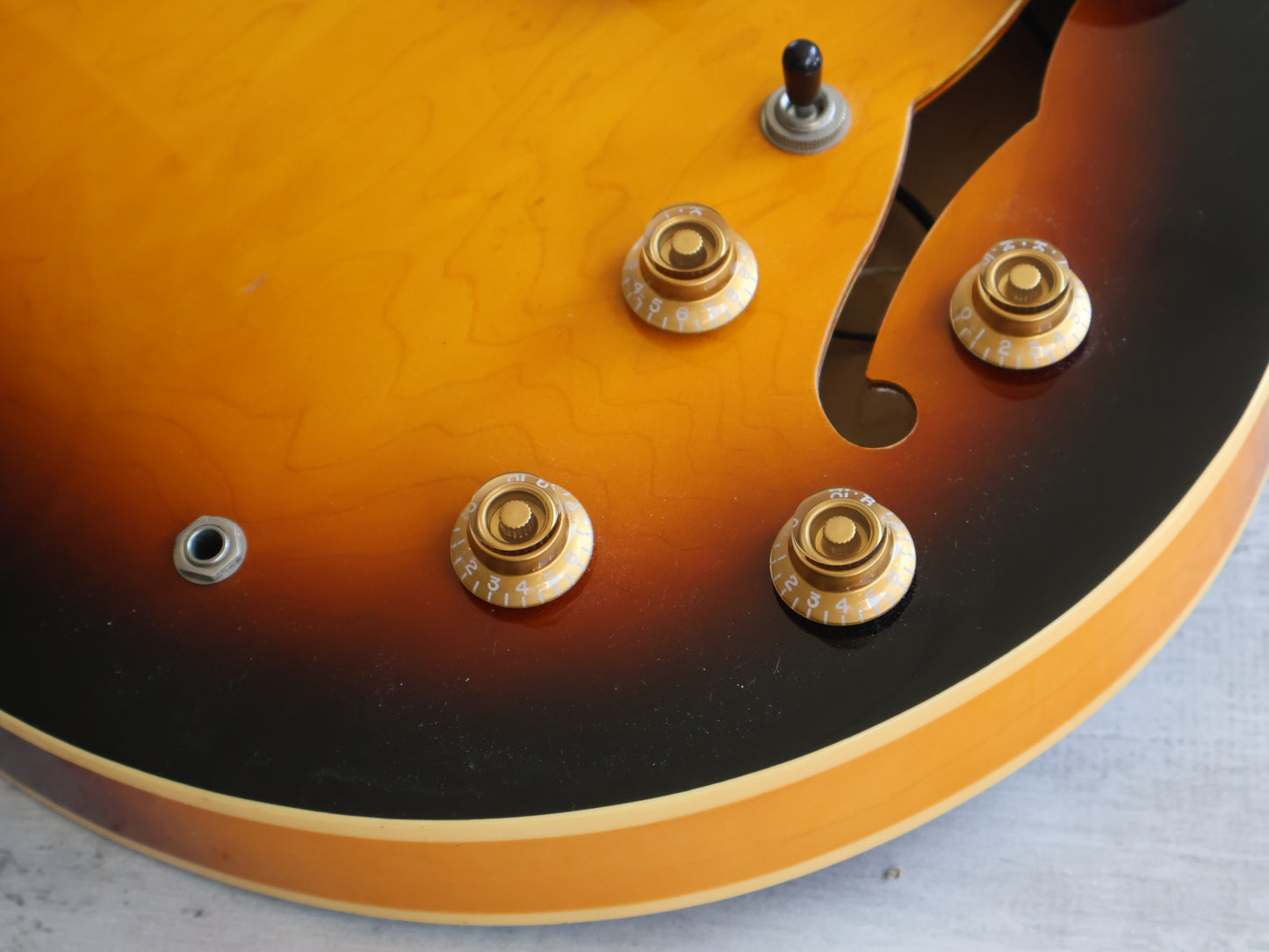 2011 Burny RSA-65 Semi Hollowbody ES-335 (Brown Sunburst)
