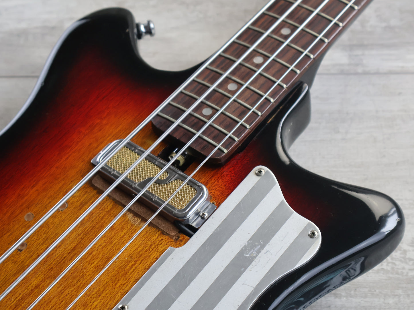 1960's Teisco Japan BS-101 Short Scale Bass w/Goldfoil (Sunburst)