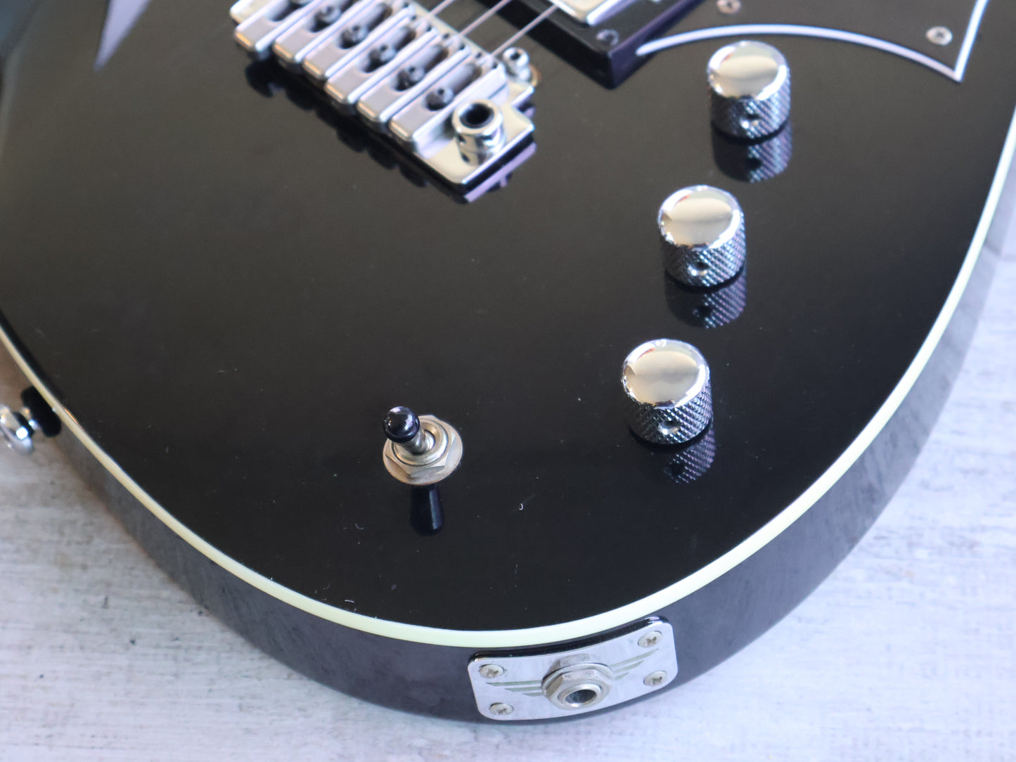 Reverend Descent W Baritone (Black)