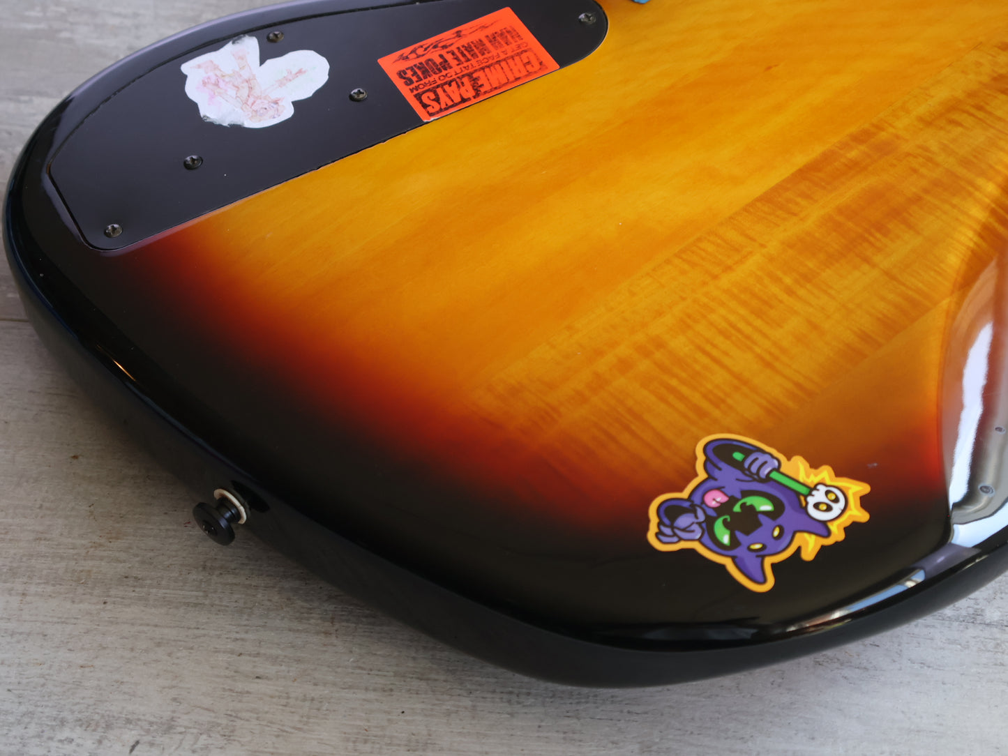2013 Squier Deluxe Jazz Bass V Active (3-Color Sunburst)