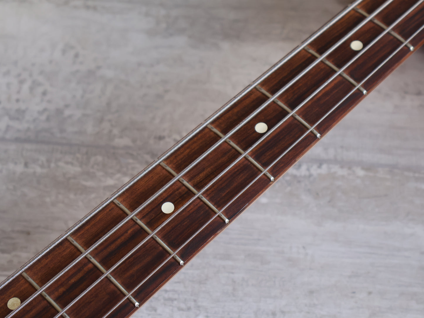 2019 Fender Vintera 60's Jazz Bass Pau Ferro (Firemist Gold)