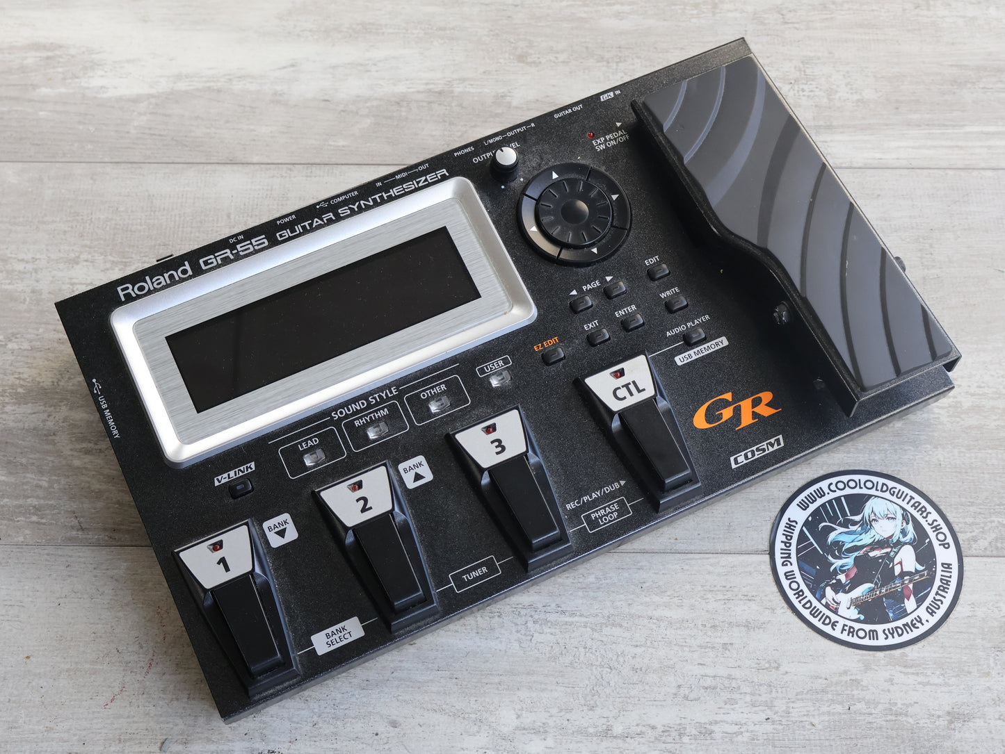 Roland GR-55 Guitar Synthesizer Pedal