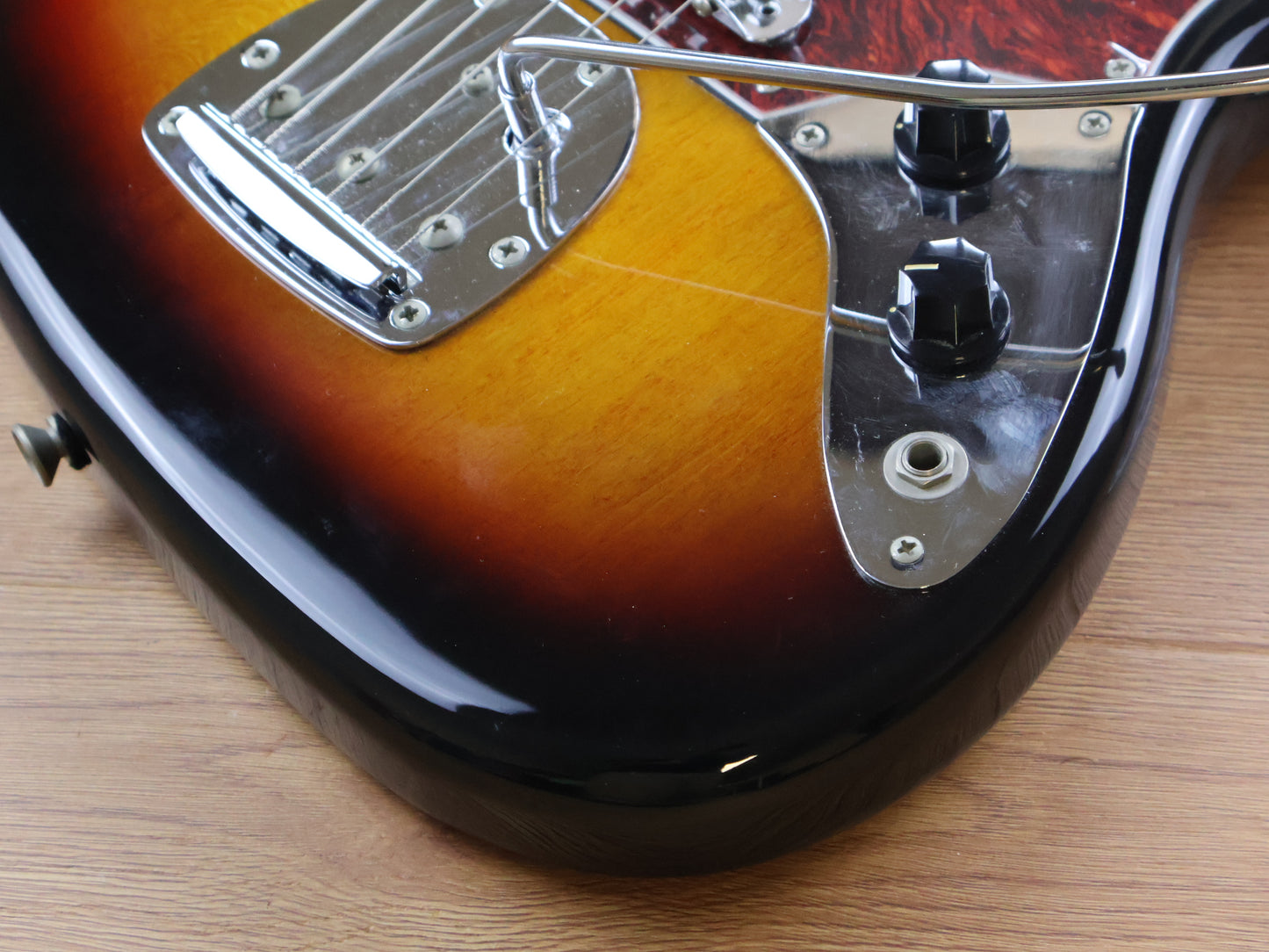 2018 Squier Bass VI (Sunburst)