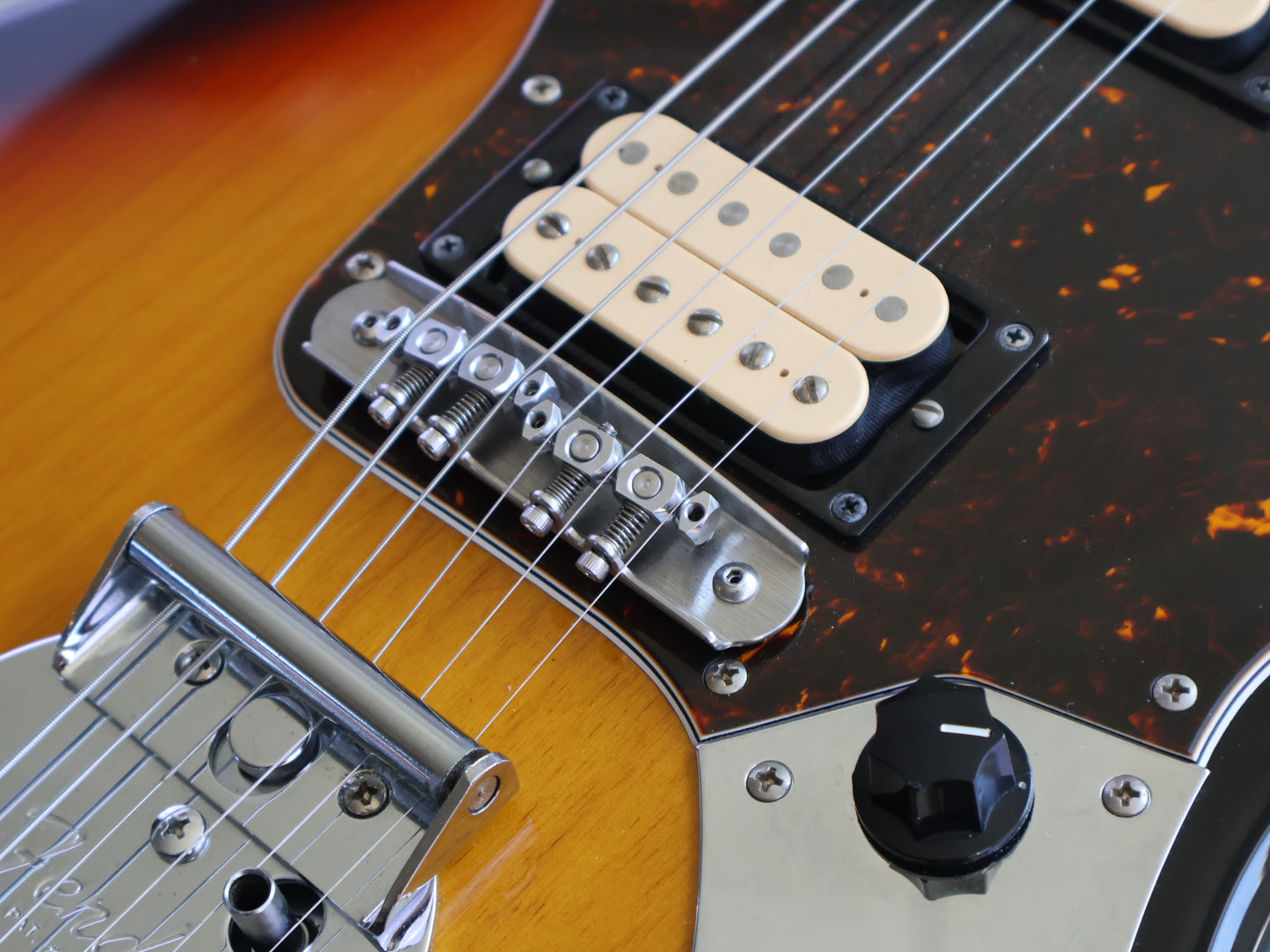 2007 Fender Japan JG66 '66 Reissue Kurt Cobain Jaguar (Sunburst)
