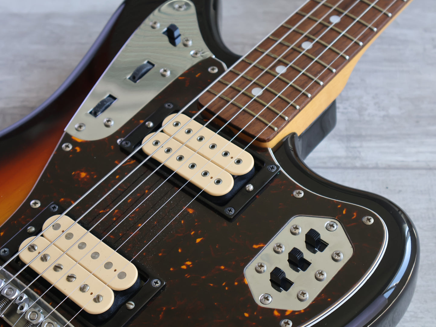 2007 Fender Japan JG66 '66 Reissue Kurt Cobain Jaguar (Sunburst)