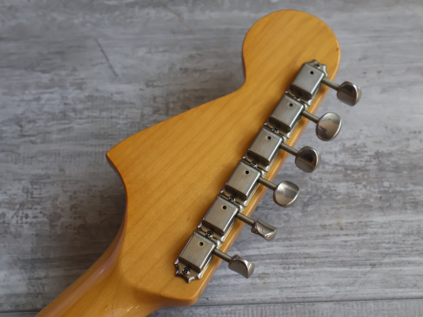 2007 Fender Japan JG66 '66 Reissue Kurt Cobain Jaguar (Sunburst)