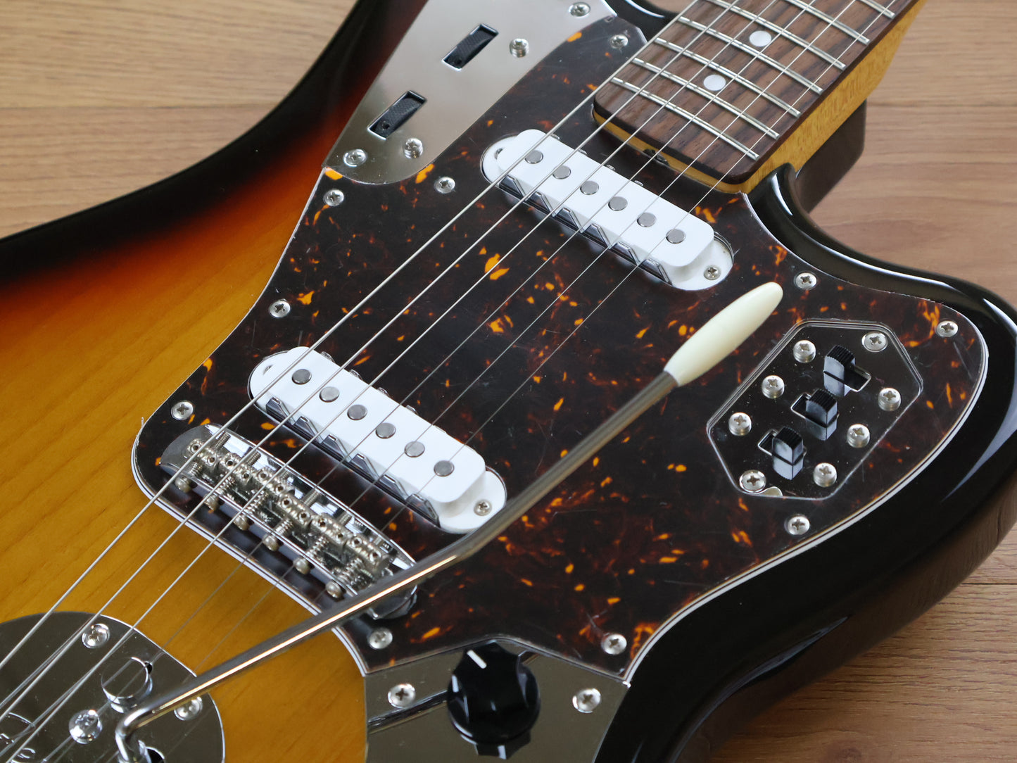 2010 Fender Japan JG66 '66 Reissue Jaguar (Sunburst)