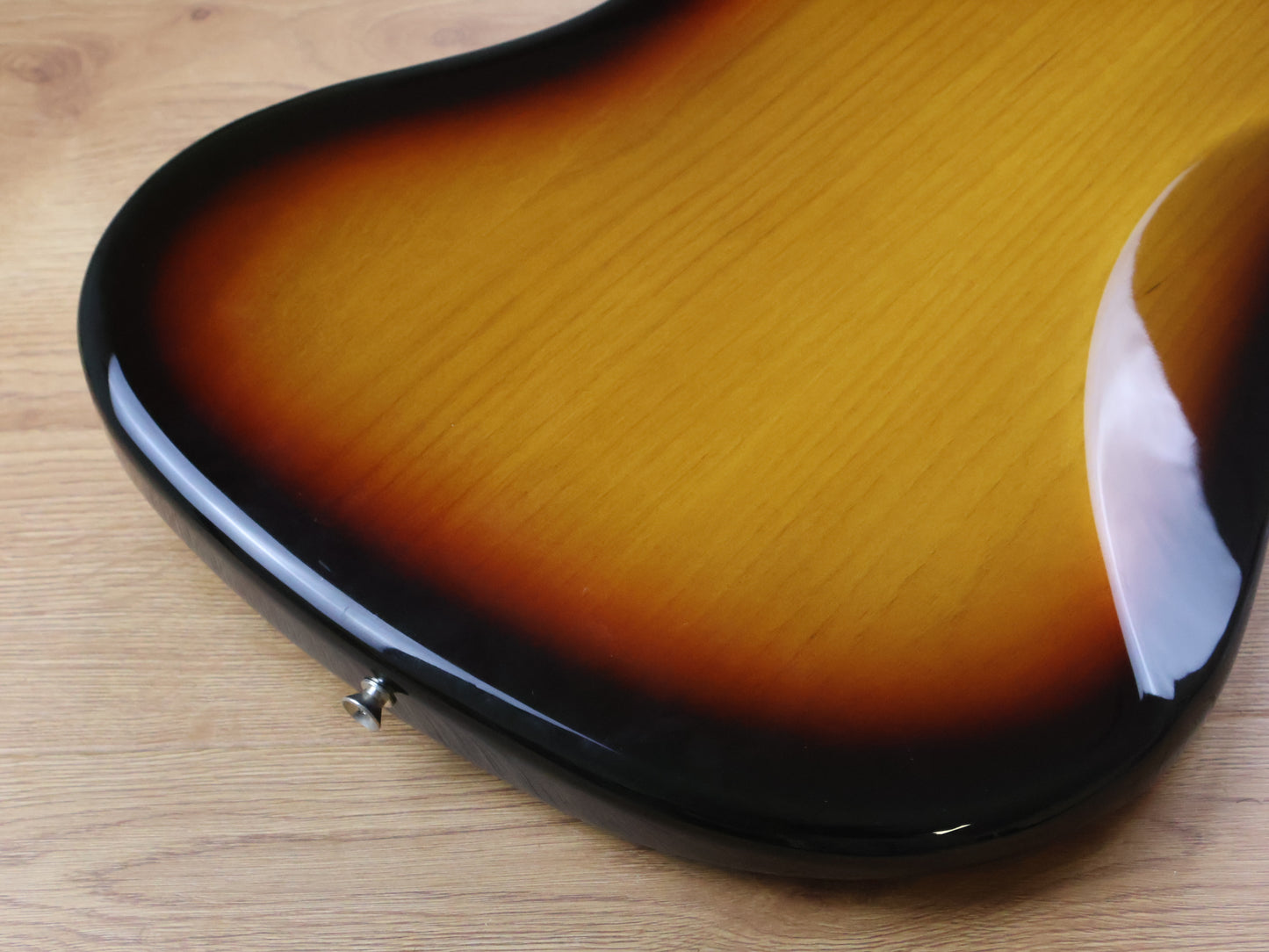 2010 Fender Japan JG66 '66 Reissue Jaguar (Sunburst)