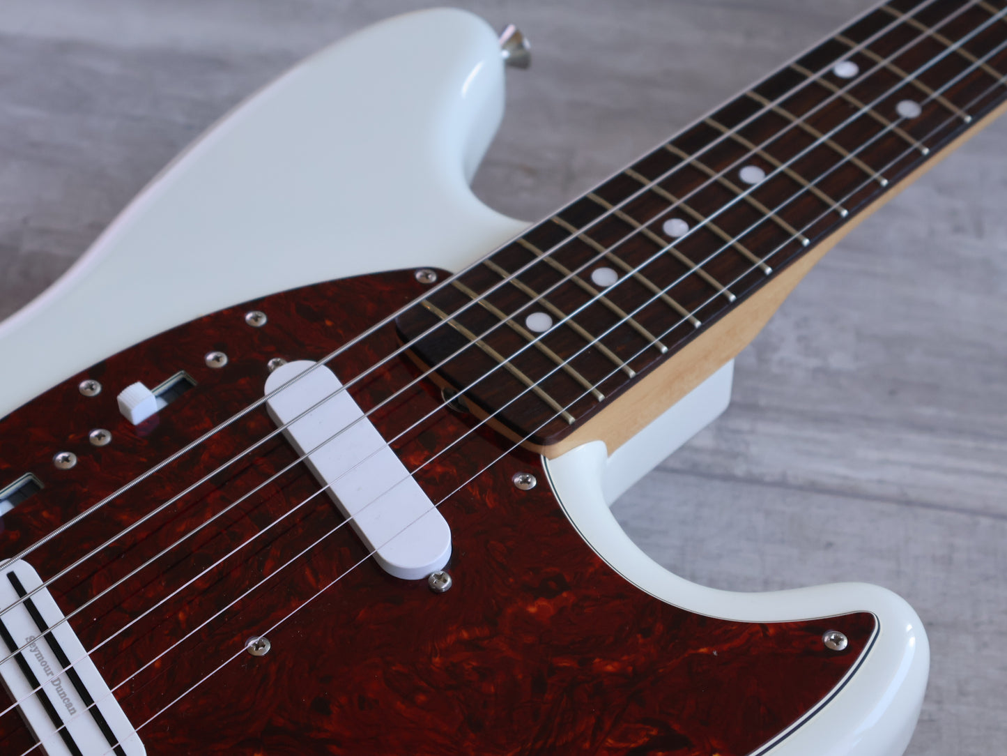 2025 Fender Japan Traditional '60s Mustang w/Hot Rails (Olympic White)