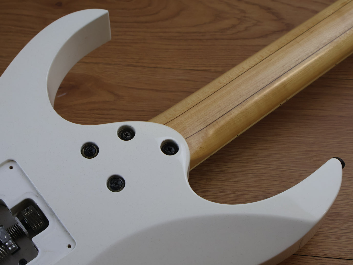 2008 Ibanez RG2550Z Prestige J Craft Superstrat (Galaxy White)