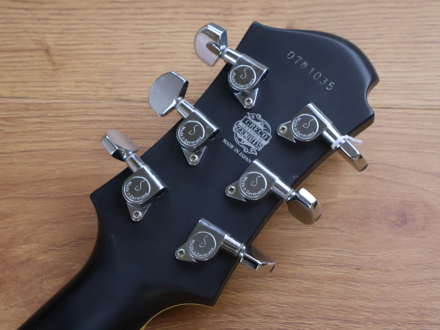 2007 Greco Japan GZMF500 Zemaitis Les Paul (Mat Black Leaf Scroll)