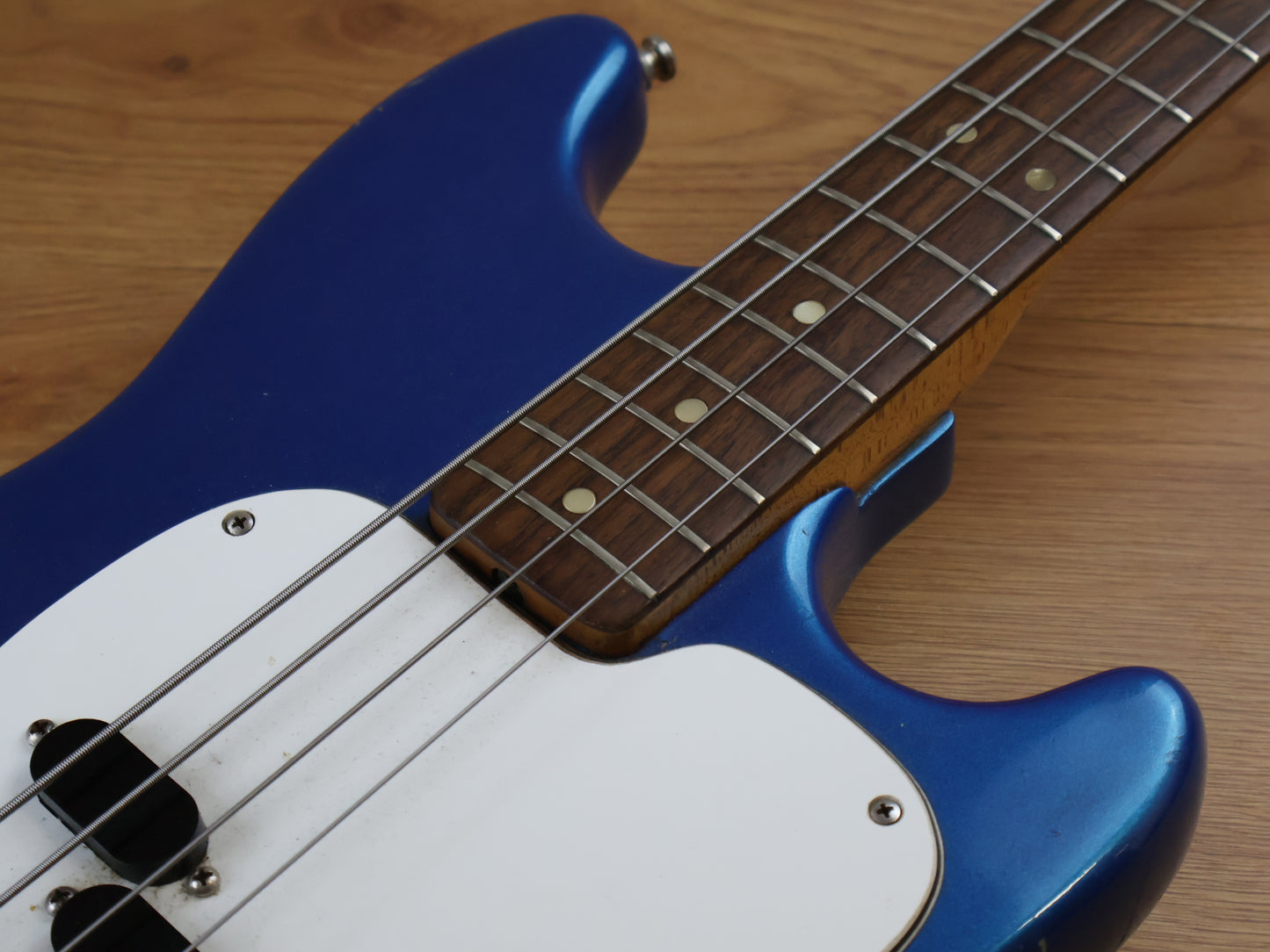 1971 Fender USA Musicmaster Bass (Refinished Metallic Blue)