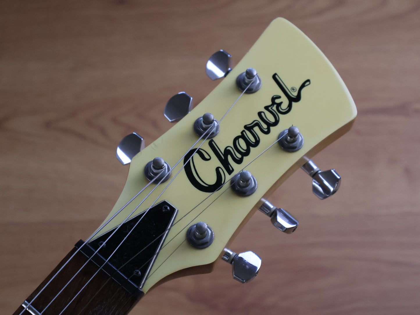 2000's Charvel Japan EM-SC Surfcaster Offset (Vintage White)
