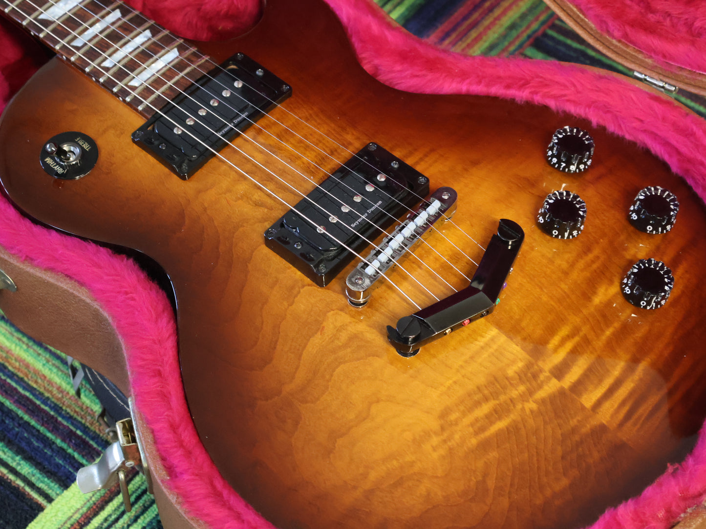 2011 Gibson Les Paul Studio Plus w/Seymour Duncan's (Desert Burst)
