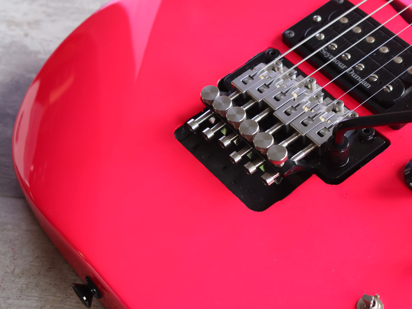 Jackson X Series Dinky DK3XR HSS w/Seymour Duncan JB (Neon Pink)