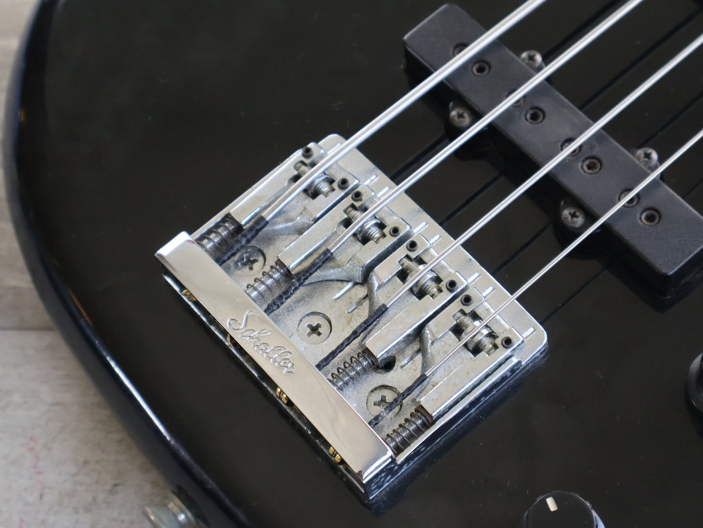 1992 Rockoon Japan (by Kawai) RB-51JJ FL Fretless Bass (Black)